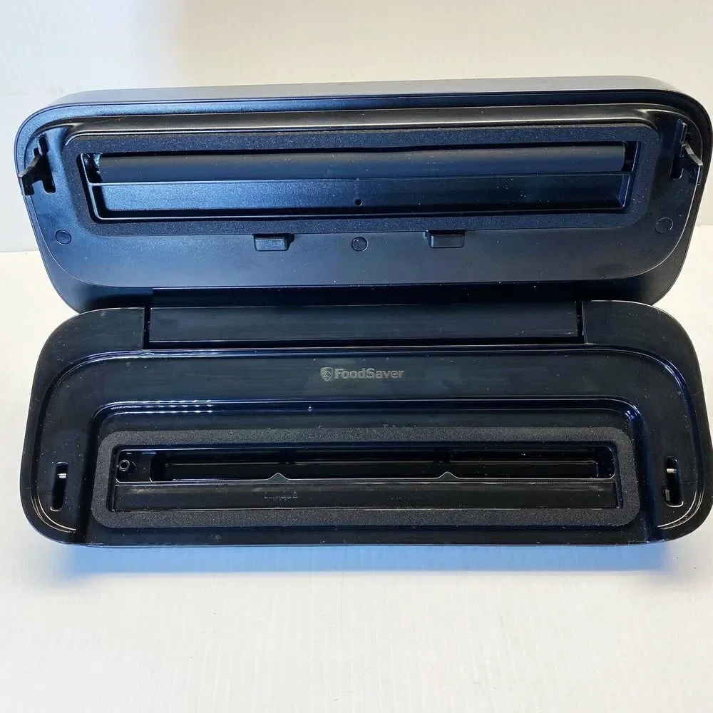 FoodSaver The #1 Vacuum Sealing System Compact VS1110 Complete TESTED